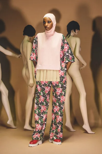 Look 29